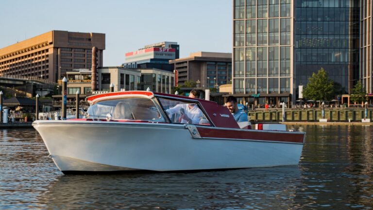 Best Boat Rentals in the US: The Definitive 2026 Editorial Guide